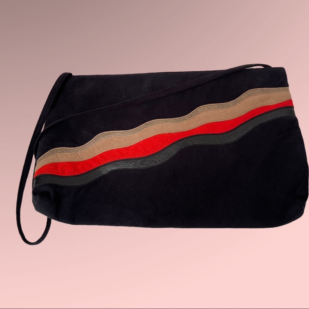 Vintage Reva Black Ultra suede Handbag Purse 80’s